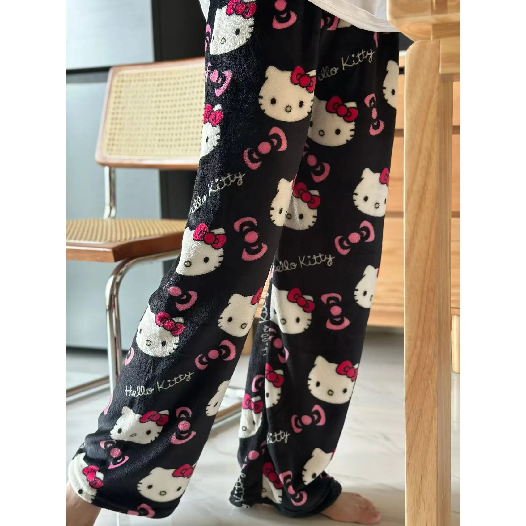 Hello Kitty Flannel Sleeping Pants Women'S Autumn and Winter Velvet Warm Casual Home Graffiti Pants Can Be Worn Outside
